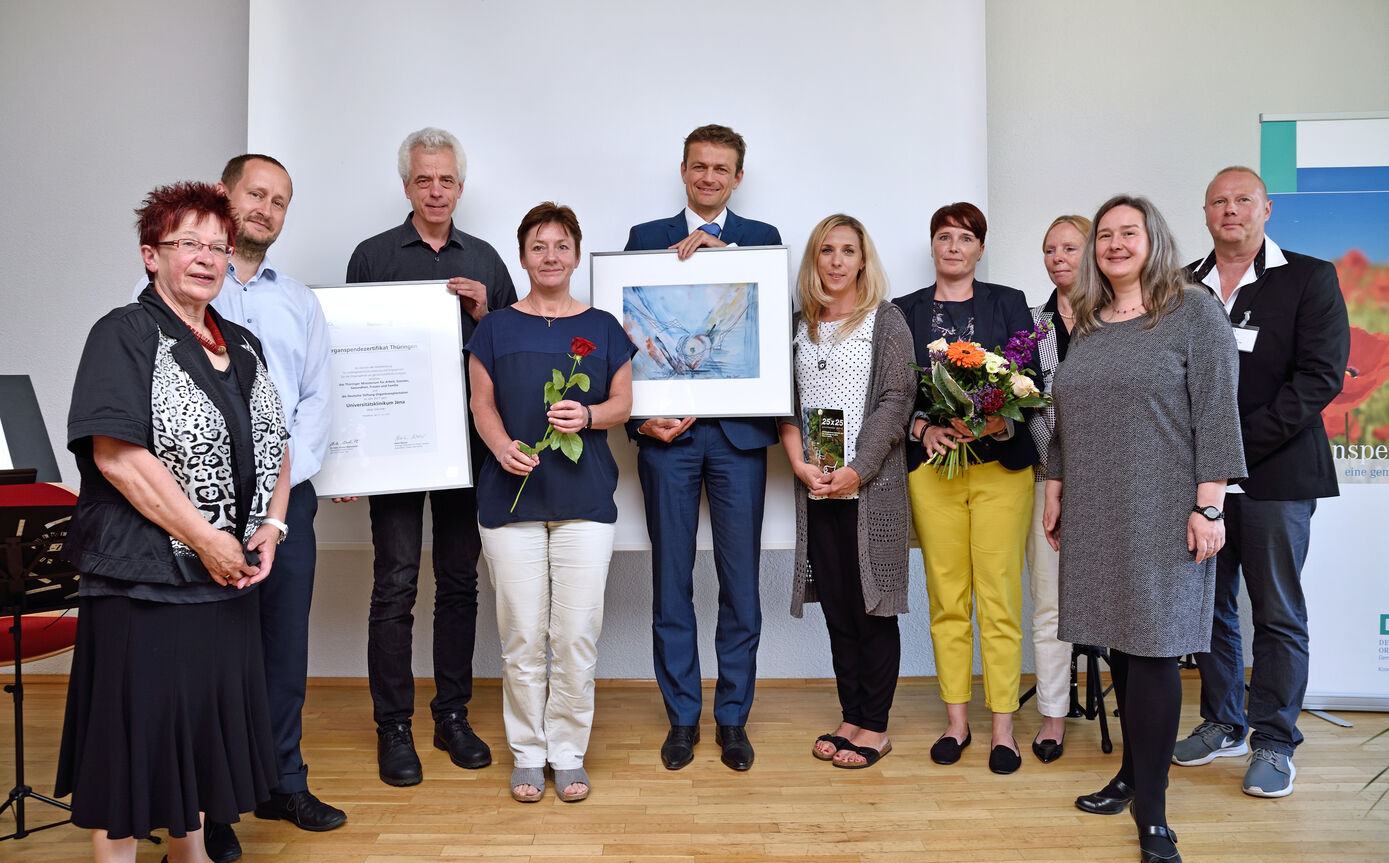 Edda Wechsung, Medizinische Dokumentation Dr. Albrecht Günther, Oberarzt an der Klinik für Neurologie Medizinischer Vorstand PD Dr. Jens Maschmann  Carolin Ostermann, Stationsleitung an der Klinik für Anästhesiologie und Intensivmedizin  Dr. Martin Brauer, Oberarzt an der Klinik für Anästhesiologie und Intensivmedizin (mit Urkunde) Jeannine Frenzel, OP-Schwester 