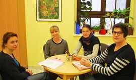 Teambesprechung in der Ambulanz der Klinik für Kinder- und Jugendpsychiatrie, Psychosomatik und Psychotherapie am UKJ. (Foto: UKJ / Emmerich)