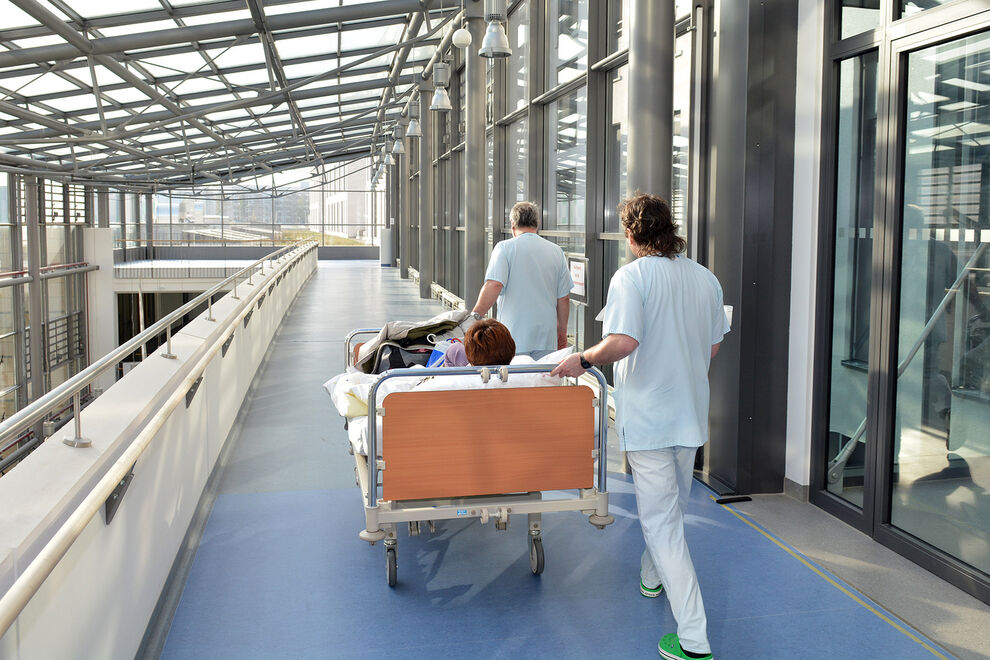 140 Pflegekräfte und 20 zusätzliche Ärzte waren in den umziehenden Kliniken im Dienst. Foto: UKJ/ Schacke und Szabó 