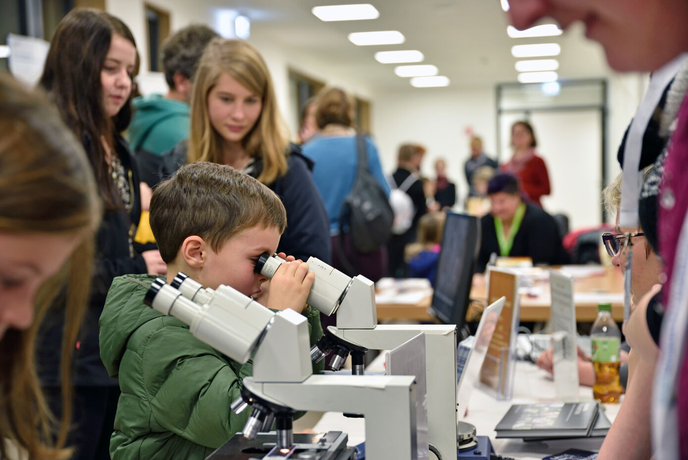 In der Langen Nacht der Wissenschaften bieten die Jenaer Universitätsmediziner einen Einblick in die Vielfalt der Forschung und der medizinischen Versorgungsmöglichkeiten am Jenaer Klinikum. Foto: Michael Szabó/UKJ.