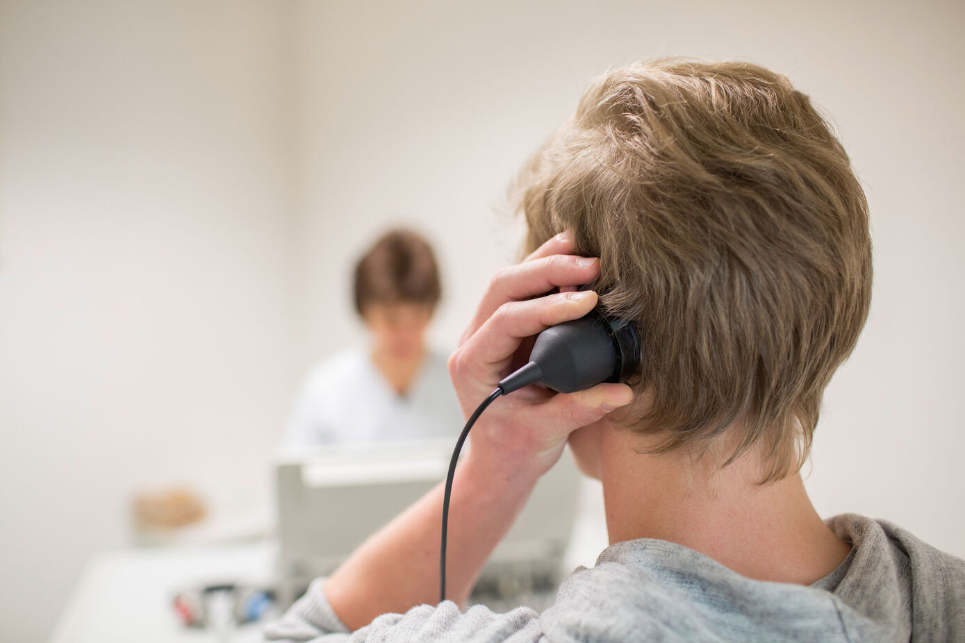 Jährlich werden am Universitätsklinikum Jena über 400 Patienten aufgrund von Schwerhörigkeit behandelt. (Foto: UKJ/Schroll)