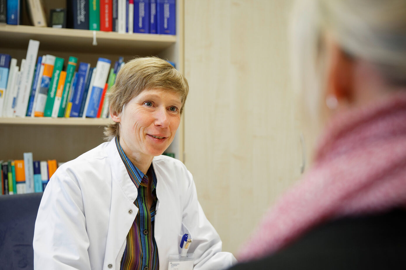 Prof. Dr. Jutta Hübner ist Expertin für Integrative Onkologie am Universitätsklinikum Jena. (Foto: UKJ)