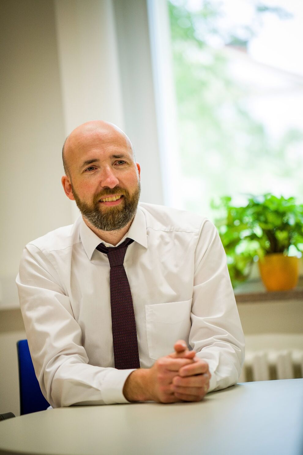 Prof. Dr. Florian Zepf leitet die Klinik für Kinder- und Jugendpsychiatrie, Psychosomatik und Psychotherapie am UKJ. Foto: Schroll