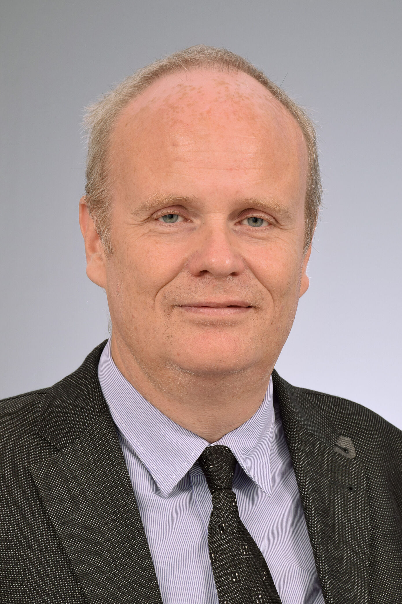 Prof. Dr. Matthias Schwab leitet das Multiple Sklerose-Zentrums am UKJ. Foto: UKJ