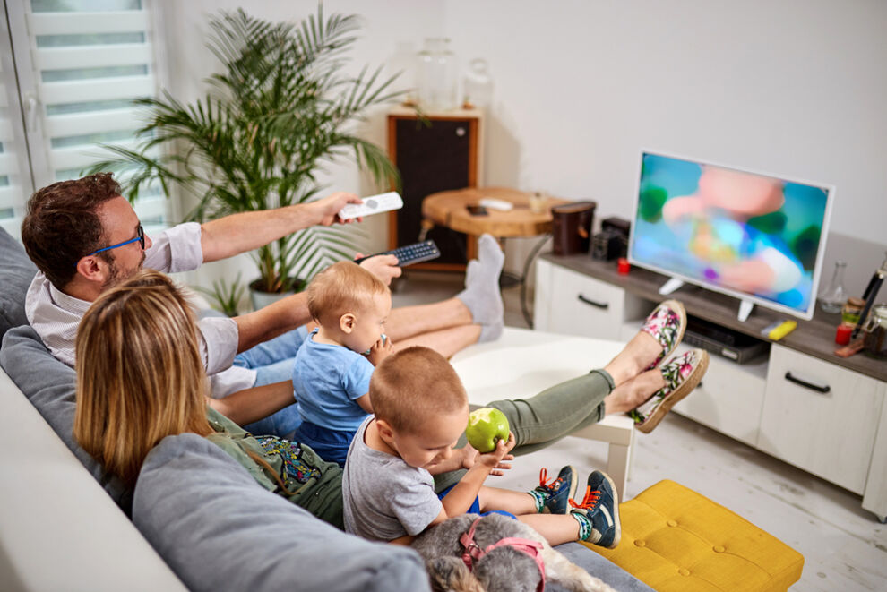 In einer prospektiven kontrollierten Studie untersuchen Neurologen am Universitätsklinikum Jena, ob Fernsehen der kognitiven Leistungsfähigkeit schadet. Bildquelle: www.shutterstock.com
