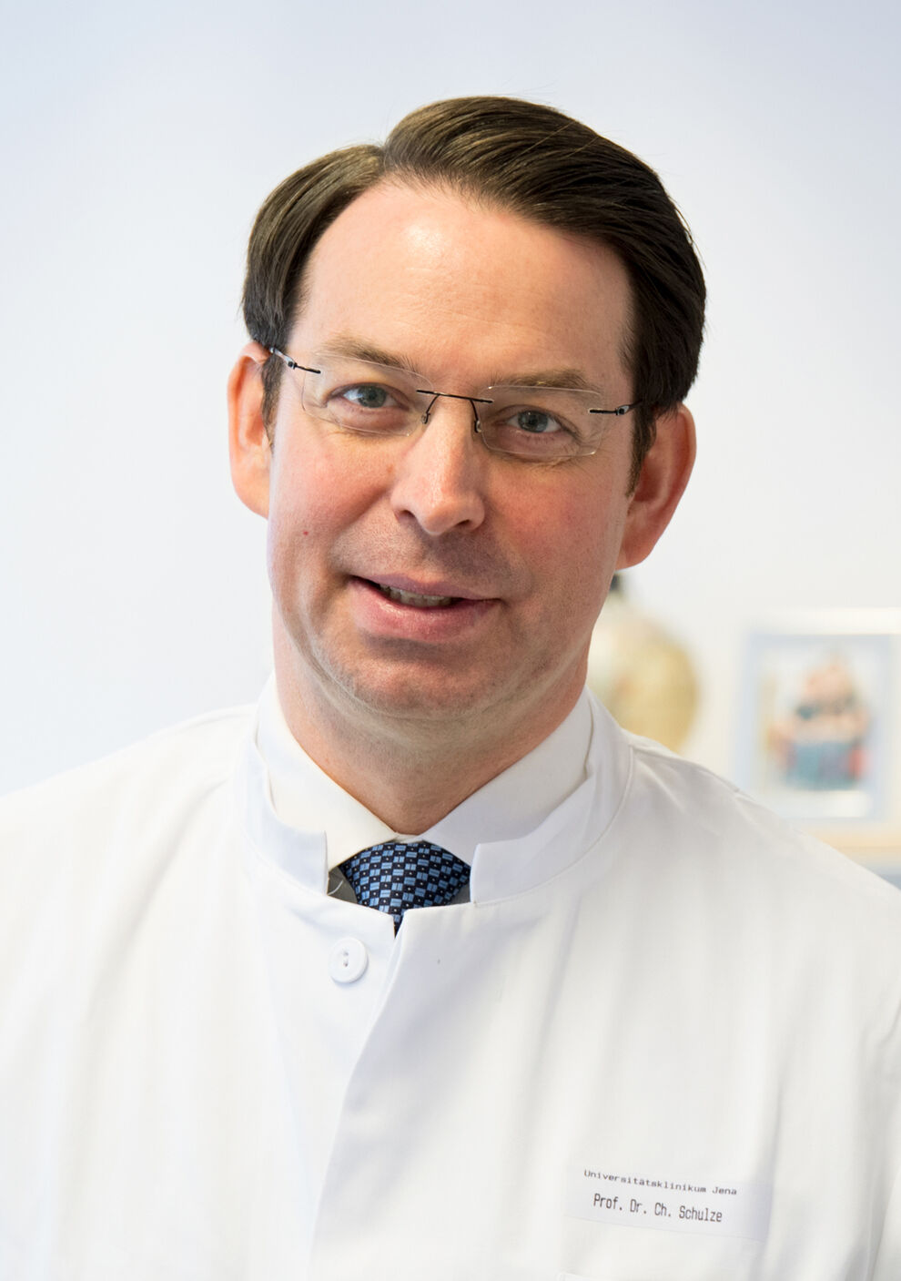 Prof. P. Christian Schulze leitet die Klinik für Innere Medizin I (Kardiologie) am UKJ. Foto: Schroll