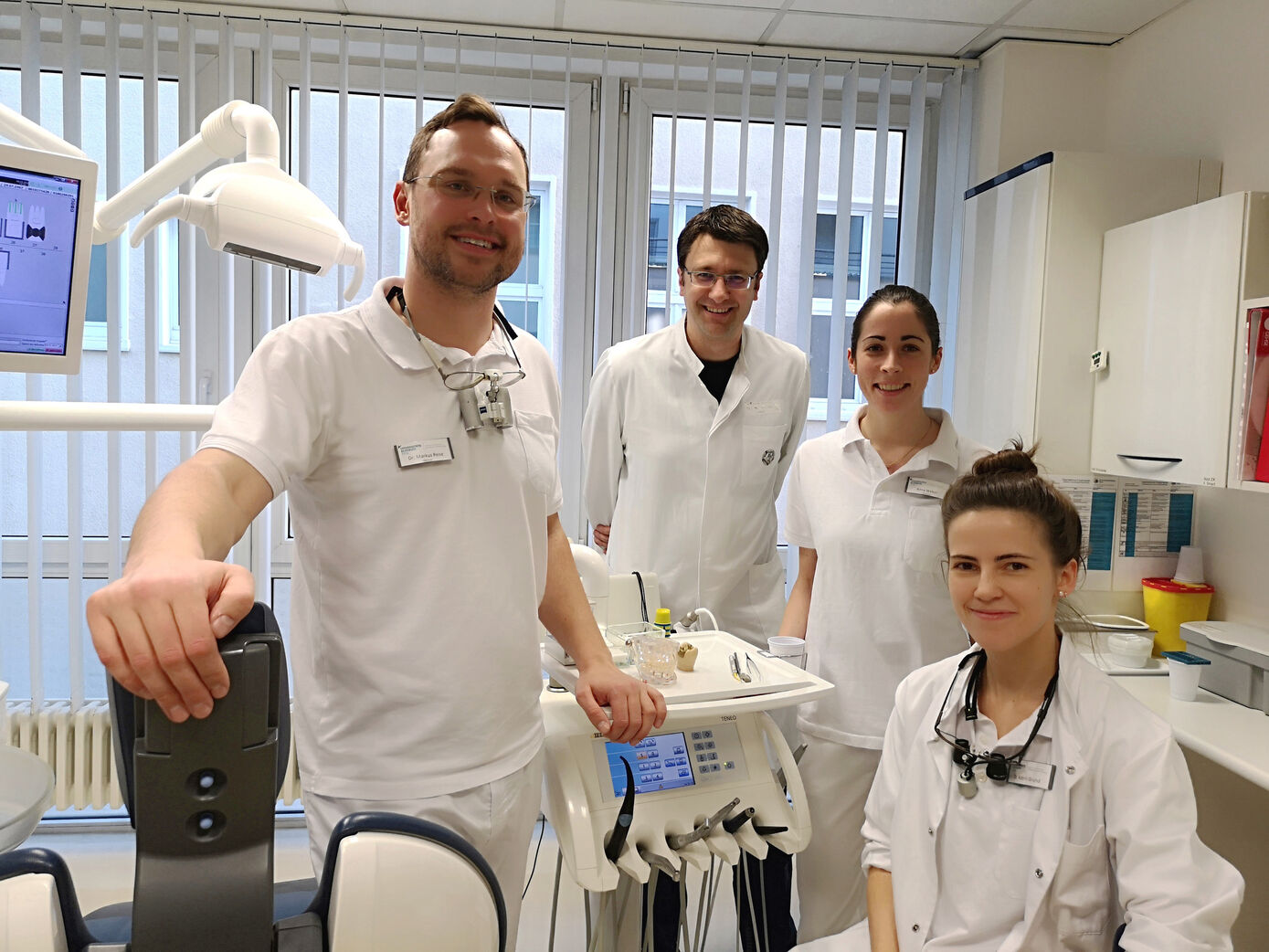 Keine Angst vorm Zahnarztbesuch: Die Zahnärzte des Zentrums für Zahn-, Mund- und Kieferheilkunde des UKJ sorgen mit schonenden Methoden dafür, dass Zahnschmerz gar nicht erst entsteht. Foto: UKJ