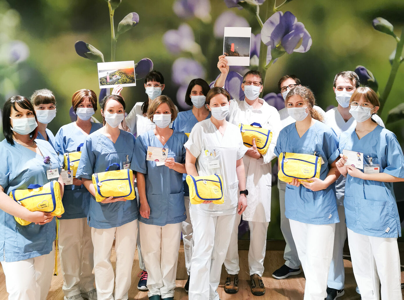 Das Team der Neonatologie möchte am Weltfrühgeborenentag auf ihre kleinsten Patienten aufmerksam machen. Dafür wird morgen der Fuchsturm erstrahlen. Foto: UKJ