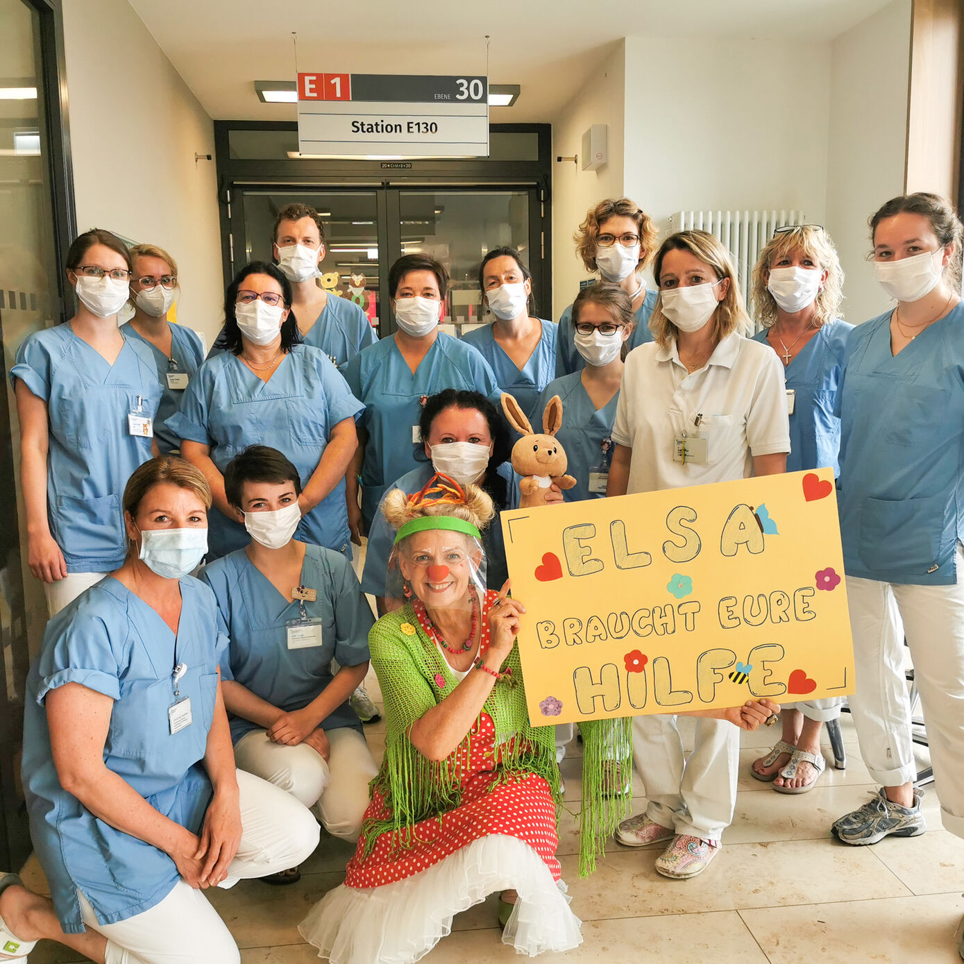 Die Kinderonkologische Station E130 setzt sich ein für ihre kleine Patientin. Foto: UKJ