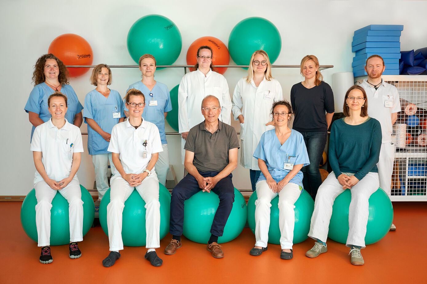 Das Team der Schmerztagesklinik lädt am 4. Juni zum Tag der offenen Tür. Foto: UKJ