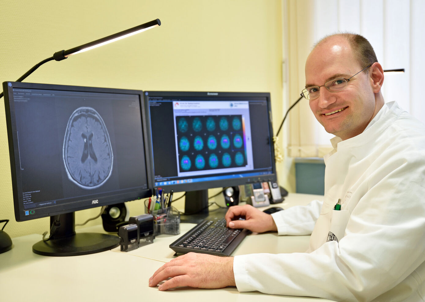 Dr. Tino Prell, Oberarzt an der Klinik für Neurologie am UKJ, informiert am 11. Oktober über Morbus Parkinson. Foto: UKJ