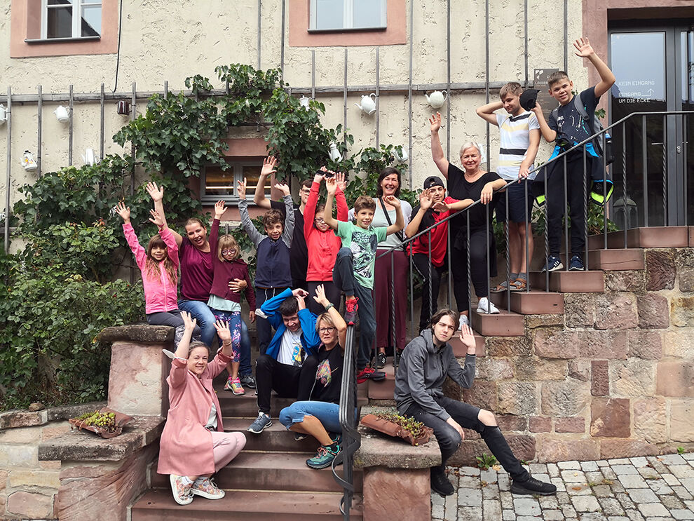 Dank zahlreicher Spenden konnten zwölf nierenkranke Kinder und Jugendliche eine tolle Ferienwoche mit den medizinischen Betreuern des Kinderdialyse-Zentrums am Universitätsklinikum Jena (UKJ) erleben. Foto: privat