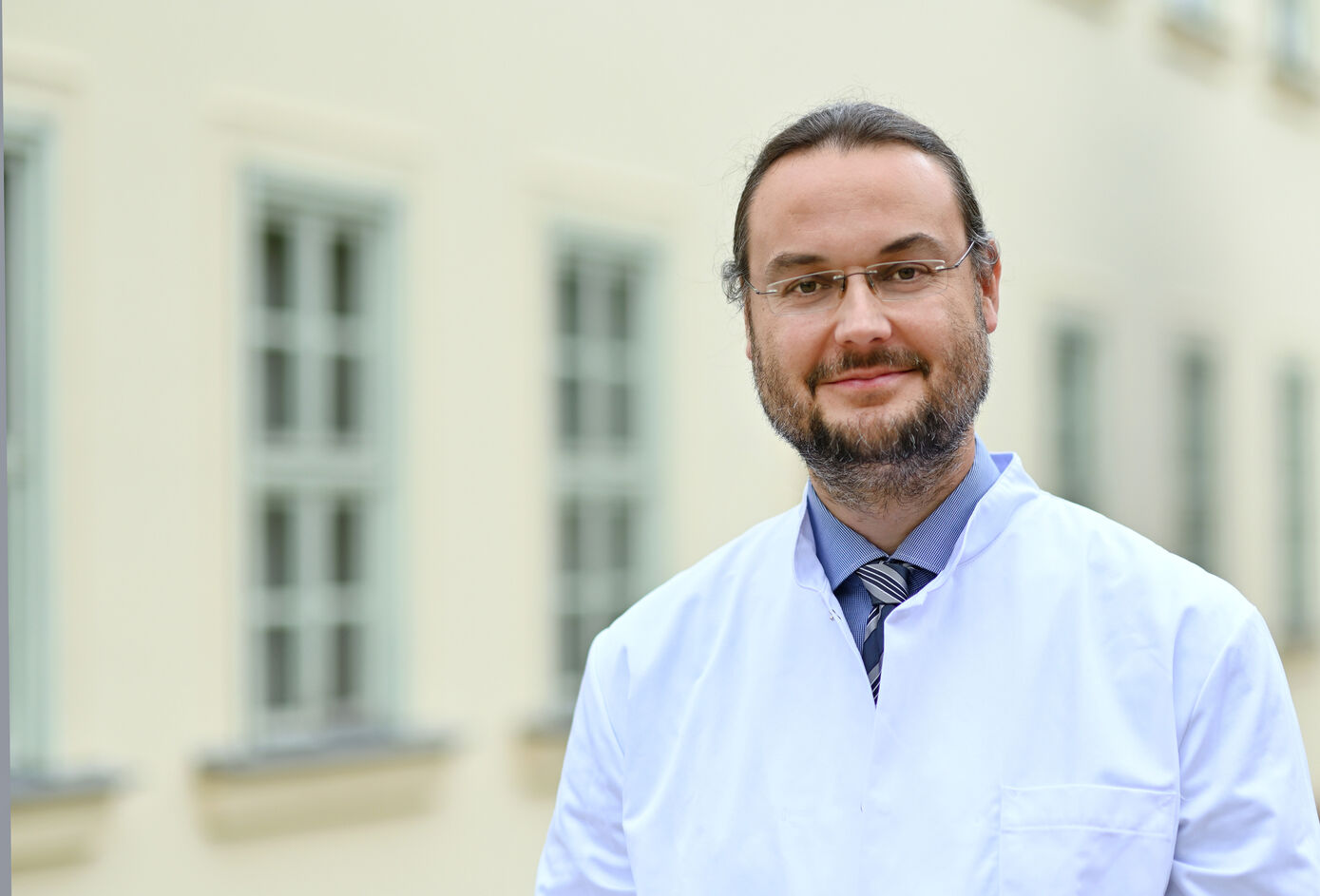 Der Direktor der Klinik für Psychiatrie und Psychotherapie am UKJ, Prof. Dr.  Martin Walter, ist Sprecher der Initiative. Foto: Michael Szabó/UKJ