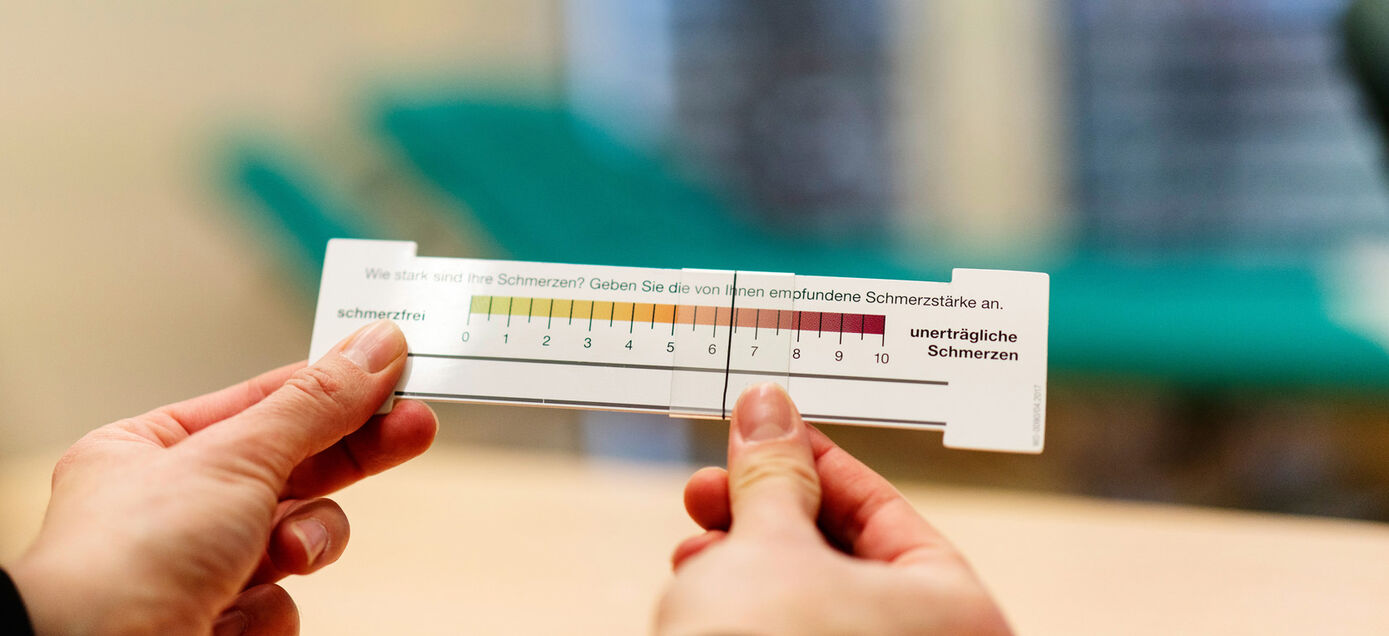 The likelihood of developing chronic pain was increased if the patients reported high pain levels on the first postoperative day. Picture: Anna Schroll/UKJ