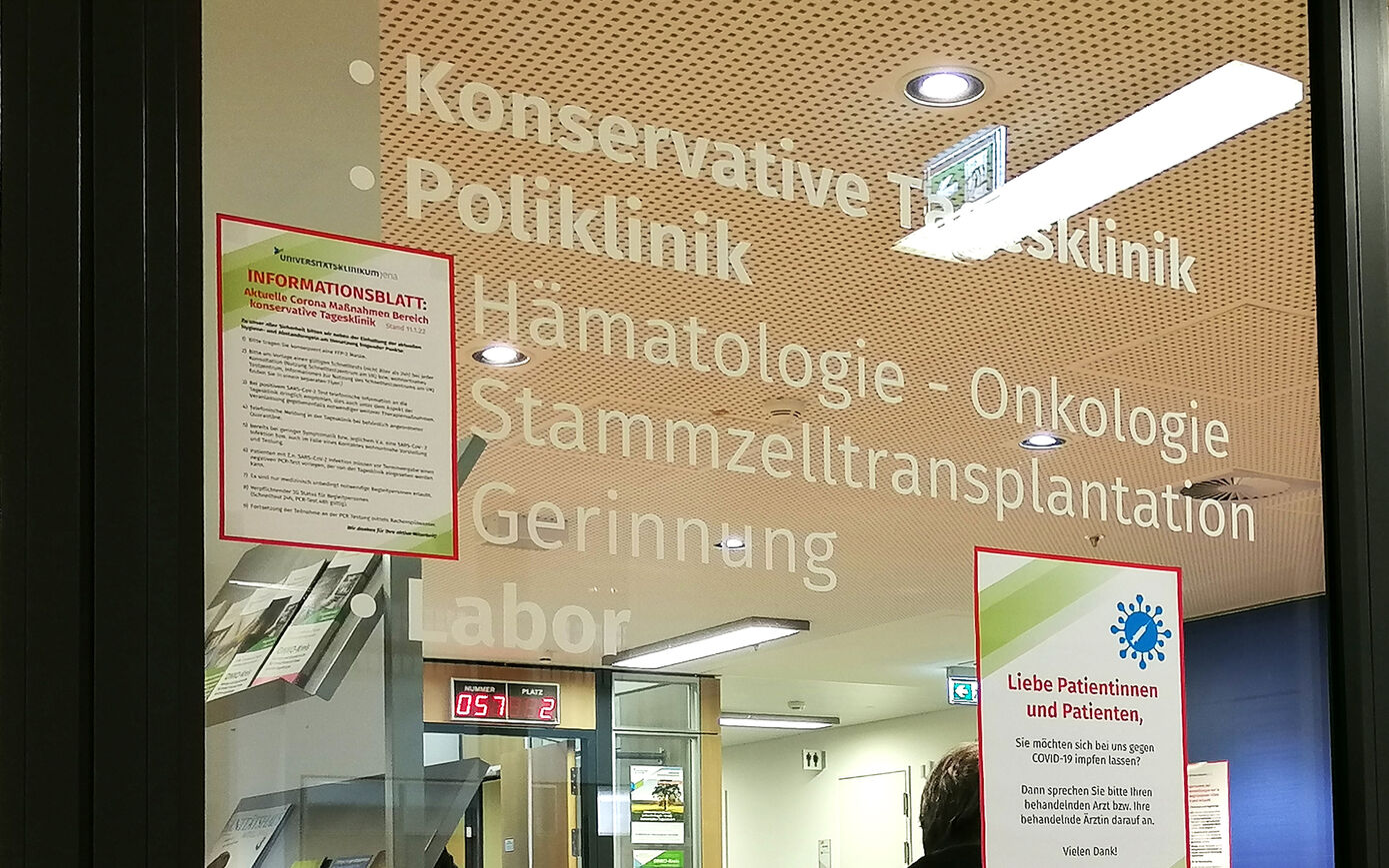 Insbesondere die zum wirksamen Schutz vor COVID vorgesehenen Mehrfachimpfungen helfen Menschen mit Krebserkrankungen. Foto: vdG/UKJ