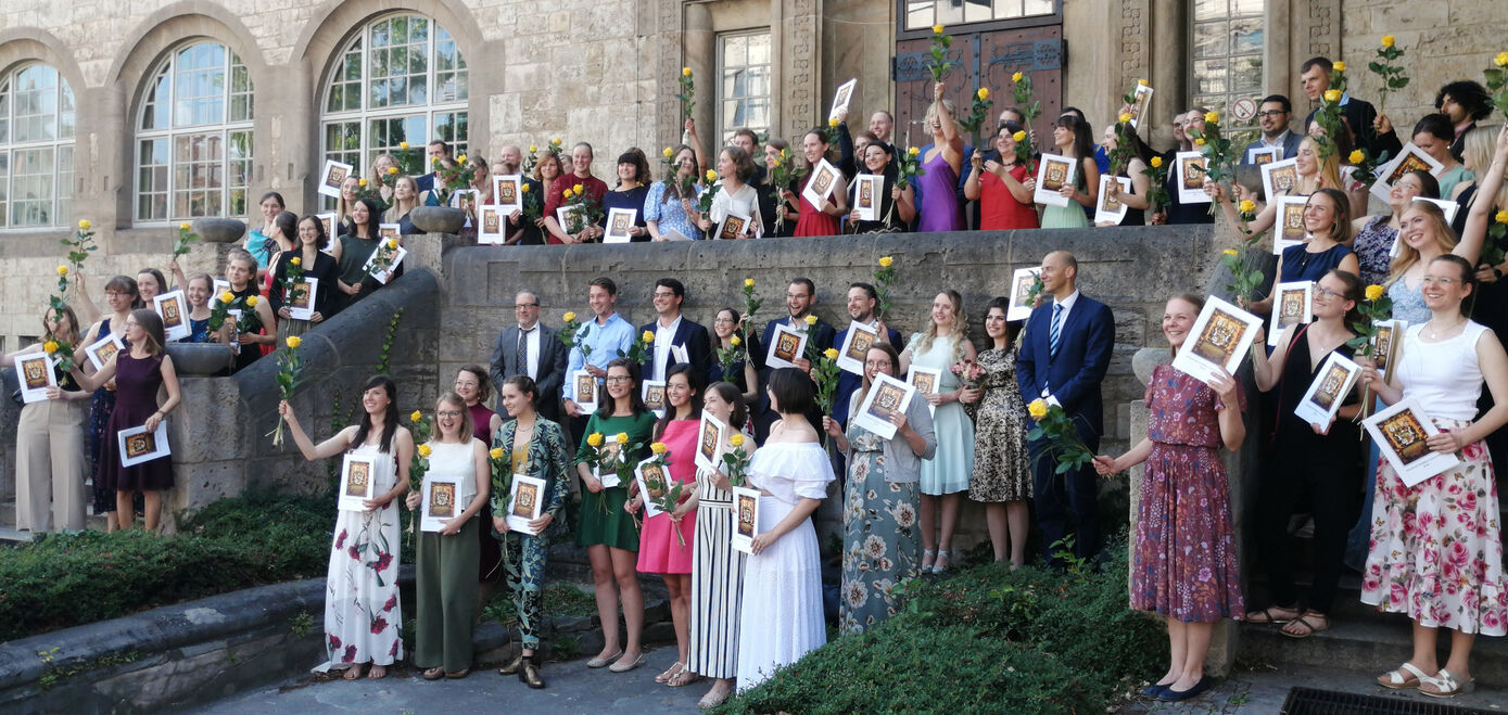 Die Medizinische Fakultät der Friedrich-Schiller-Universität Jena verabschiedete ihren Ärztenachwuchs ins Berufsleben. Foto: Uta von der Gönna/UKJ