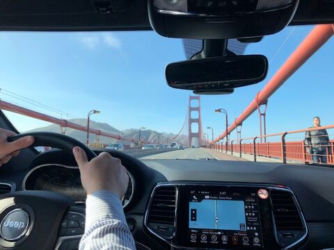 Im Mietwagen ging es von San Francisco über die Golden Gate Bridge Richtung Norden