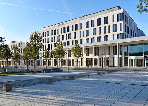 Blick auf den neuen Haupteingang zum Universitätsklinikum Jena. Foto: UKJ / Szabó