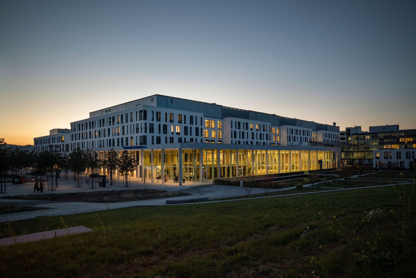 Mit 32 Empfehlungen in der aktuellen Focus Klinikliste gehört das UKJ weiterhin zu Deutschlands Top-Kliniken. Foto: UKJ/Schroll