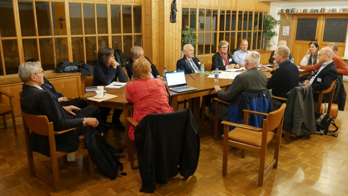 first meeting of the advisory board on 03.11.2021, (c) Nico Schneider